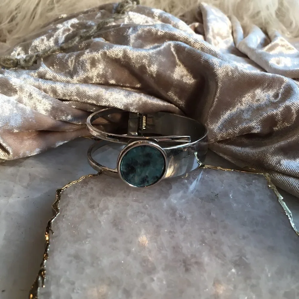 KENNETH COLE Silver & Blue Bracelet! - Picture 11 of 16